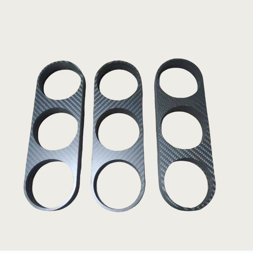 カーボンファイバーシートプレート切断パネルボード加工CNC機 - Crepe Pan Carbon のレビューと価格